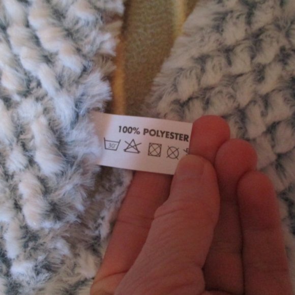 Bundle 3 for $15 - Fleecy/Minky Scarf - New without tags - Picture 2 of 3